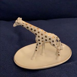 White and gold giraffe jewelry holder